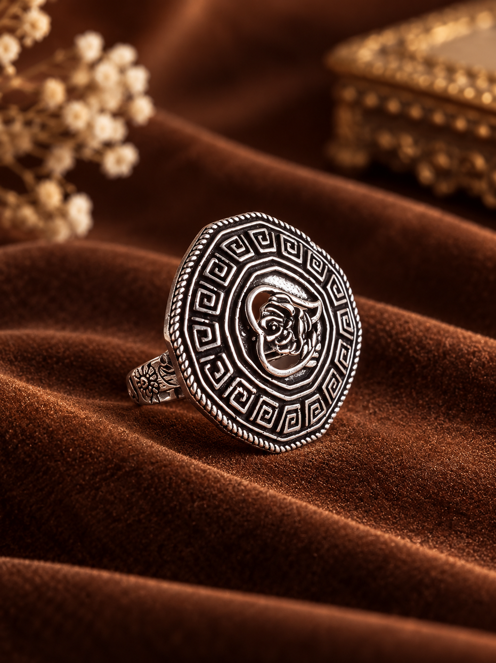 Big Circle Pattern Statement Ring – Intricate Silver-Tone Geometric Design