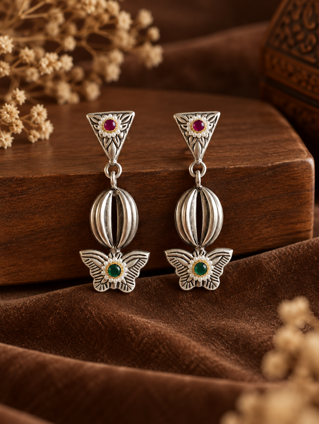 Oxd  Flutter Drop Earring