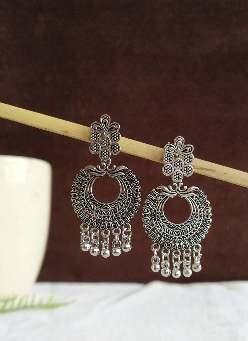 Flower Pearl Circle Earrings