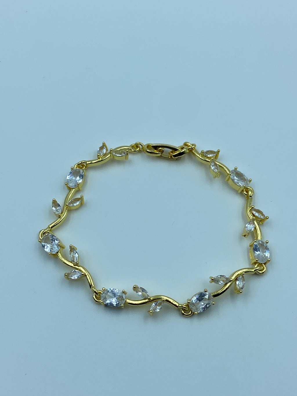 GOLD WHITE TULIP BRACELET