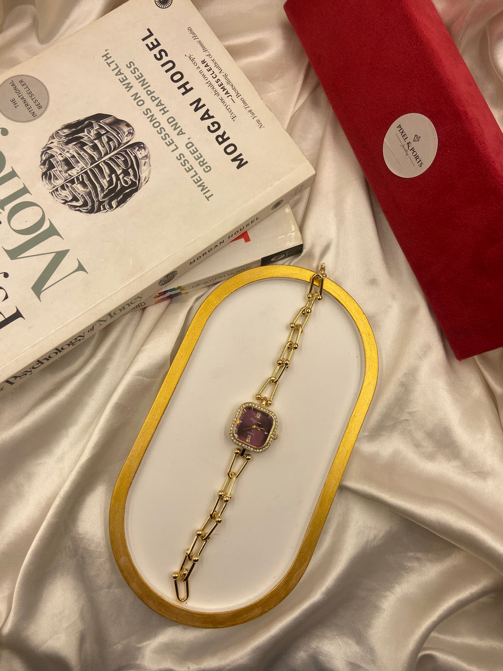 Élan Royal Amethyst Link Watch for Women – Luxury Gold-Tone Bracelet with Purple Dial & Crystal Detailing