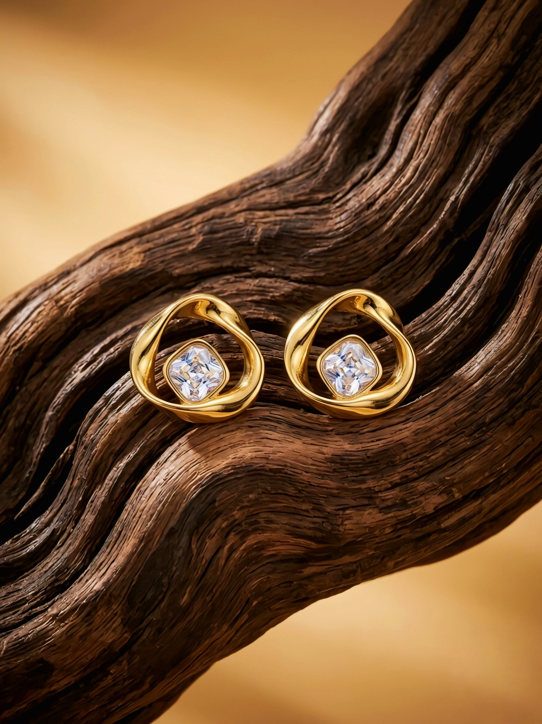 GOLD AD ANTIQUE EARRINGS