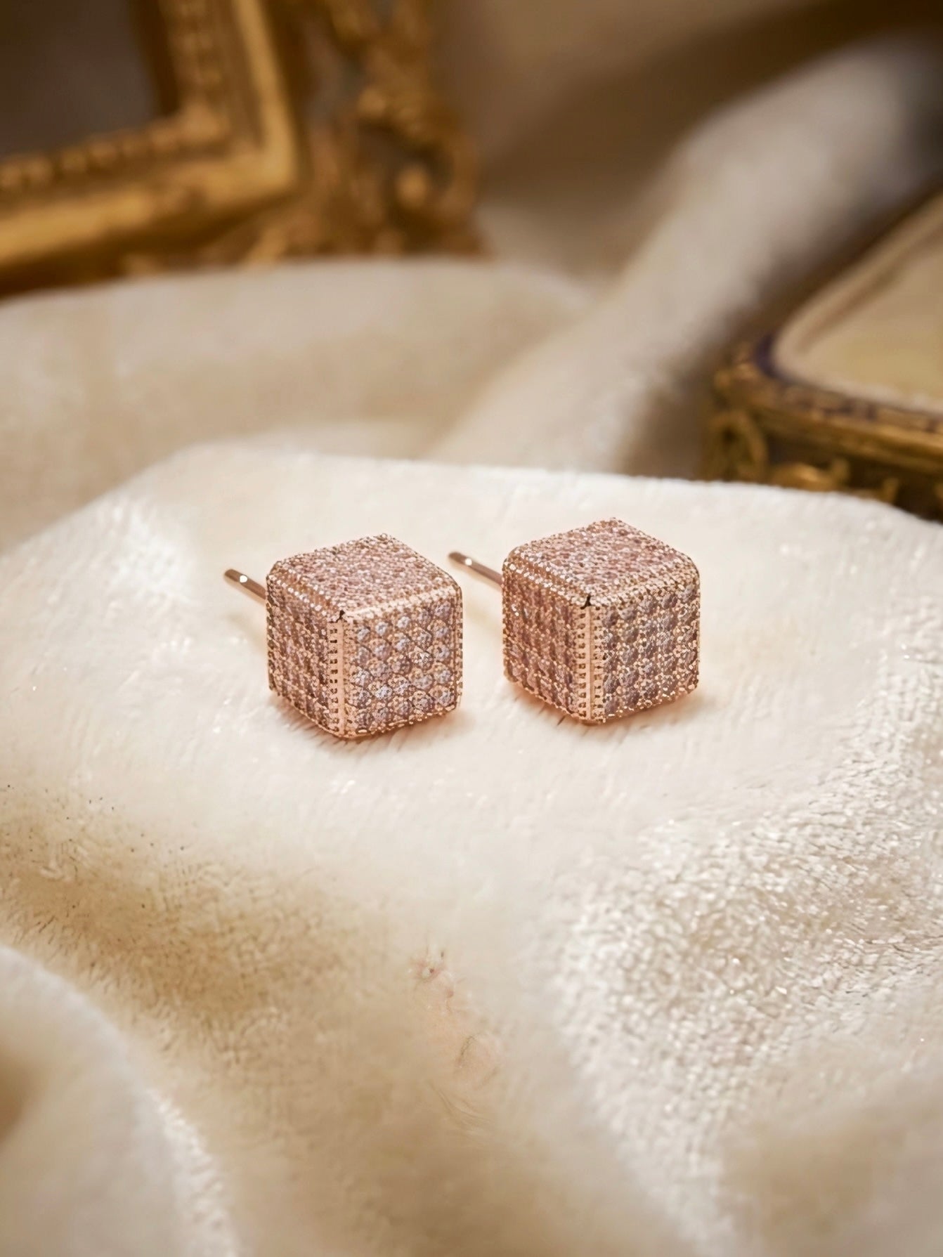 ROSE GOLD CUBE EARRINGS
