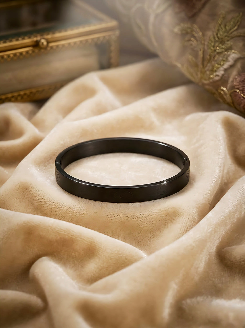 EVIL EYE BLACK KADA