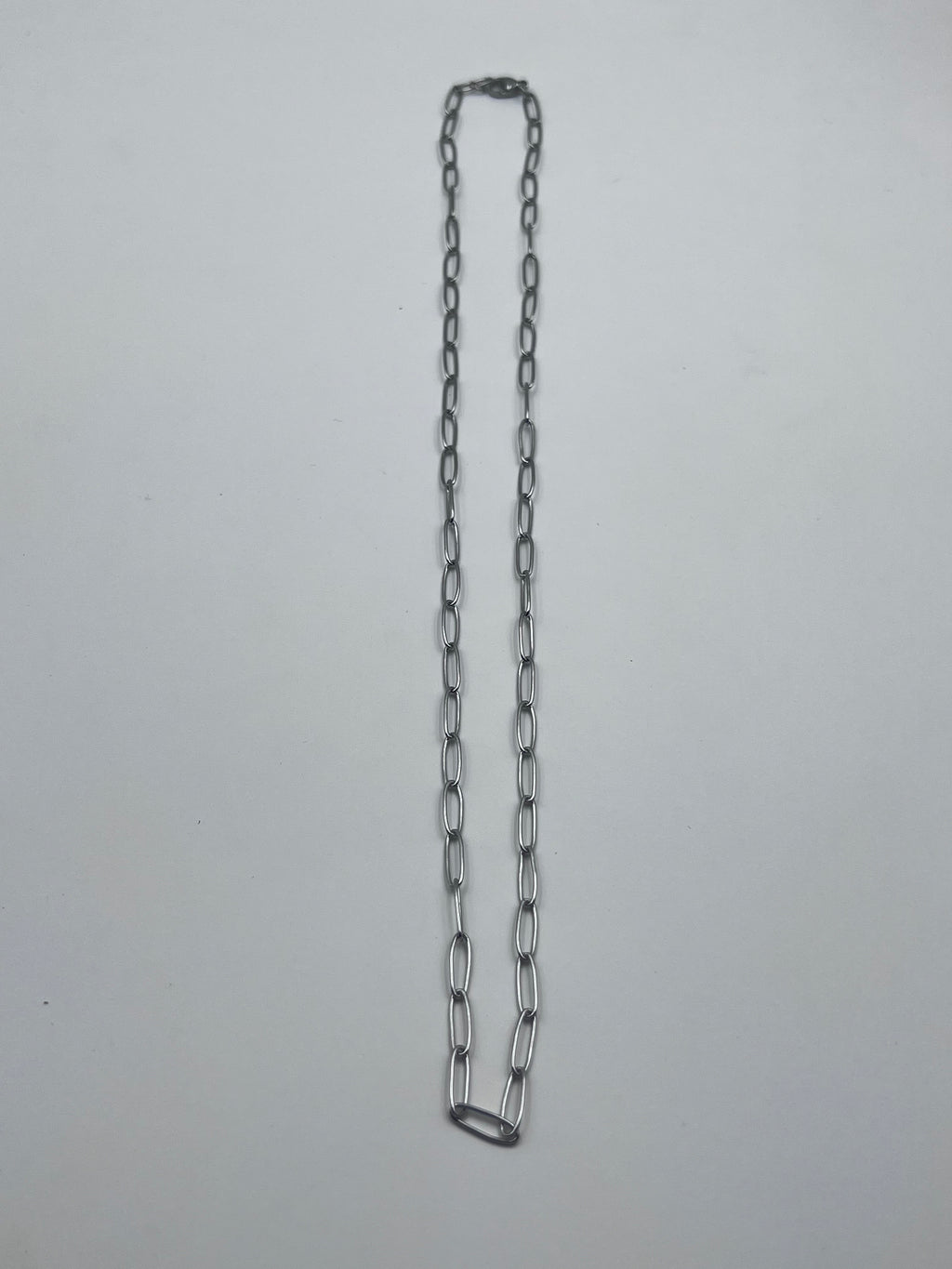 SILVER CLIP CHAIN