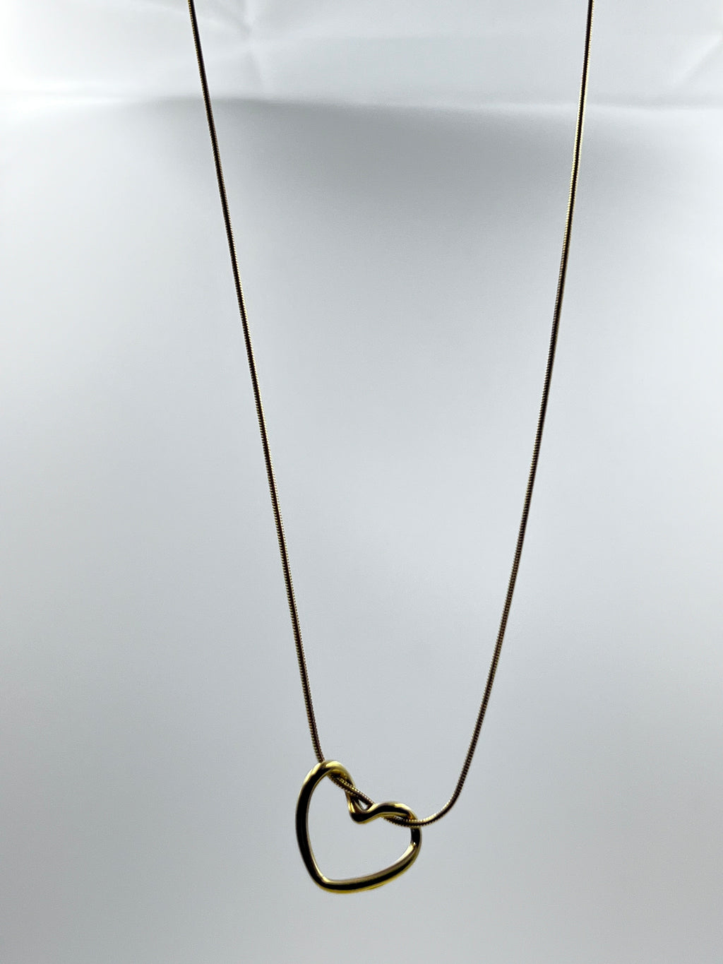 HOLLOW HEART PENDANT