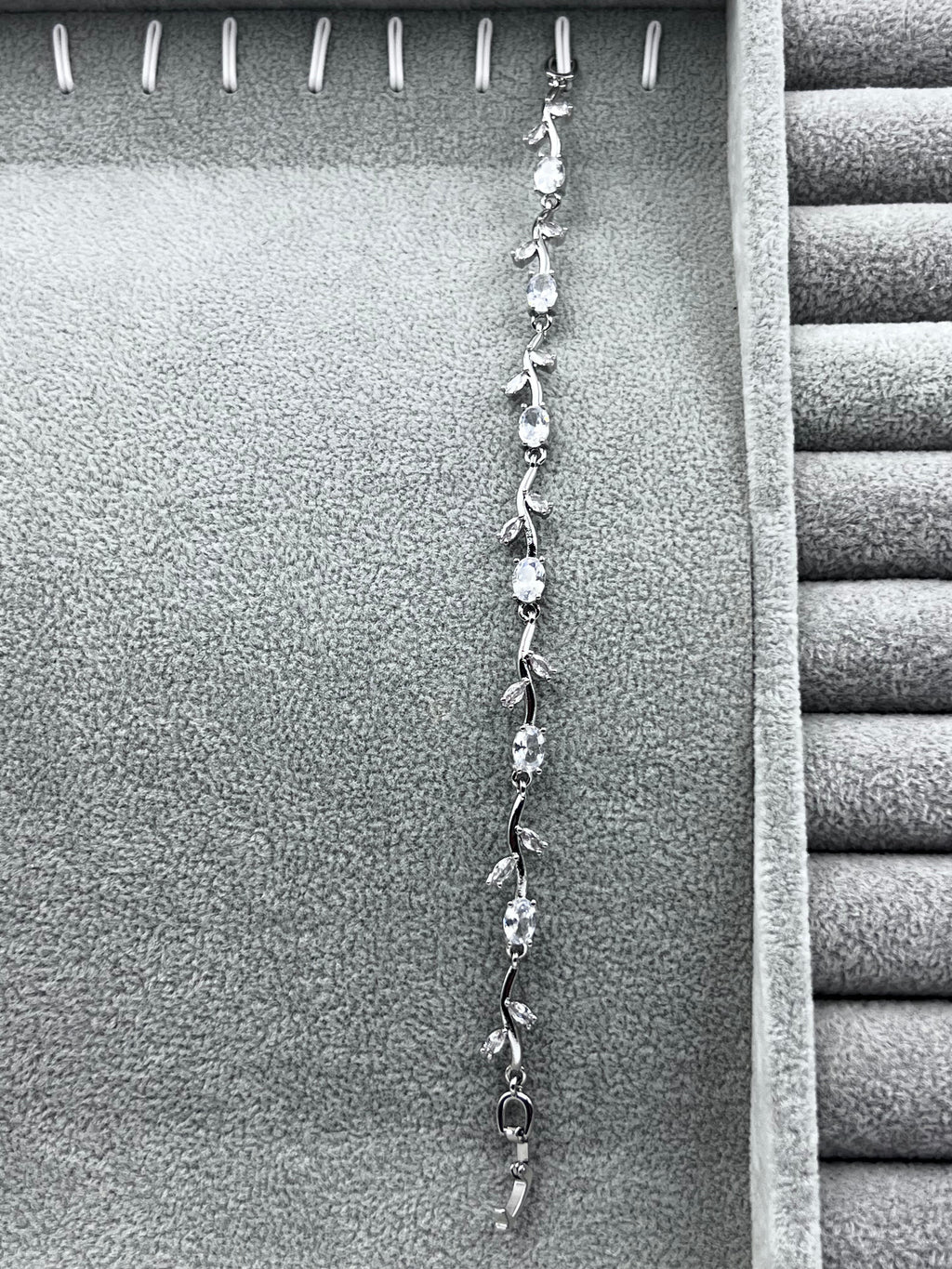 SILVER FLOWER TULIP BRACELET