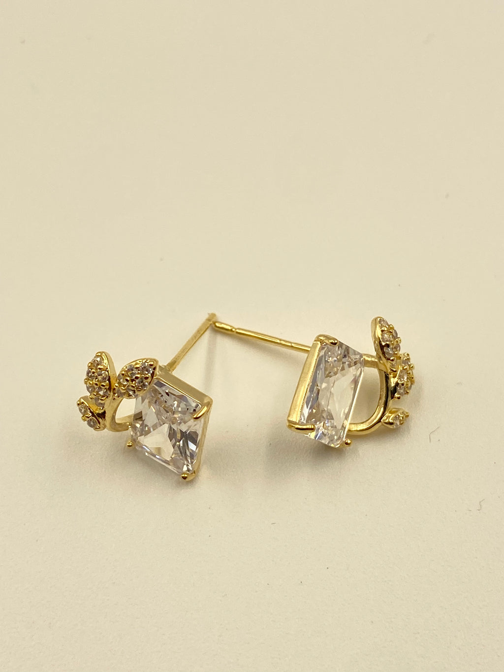 GOLD DD EARRINGS