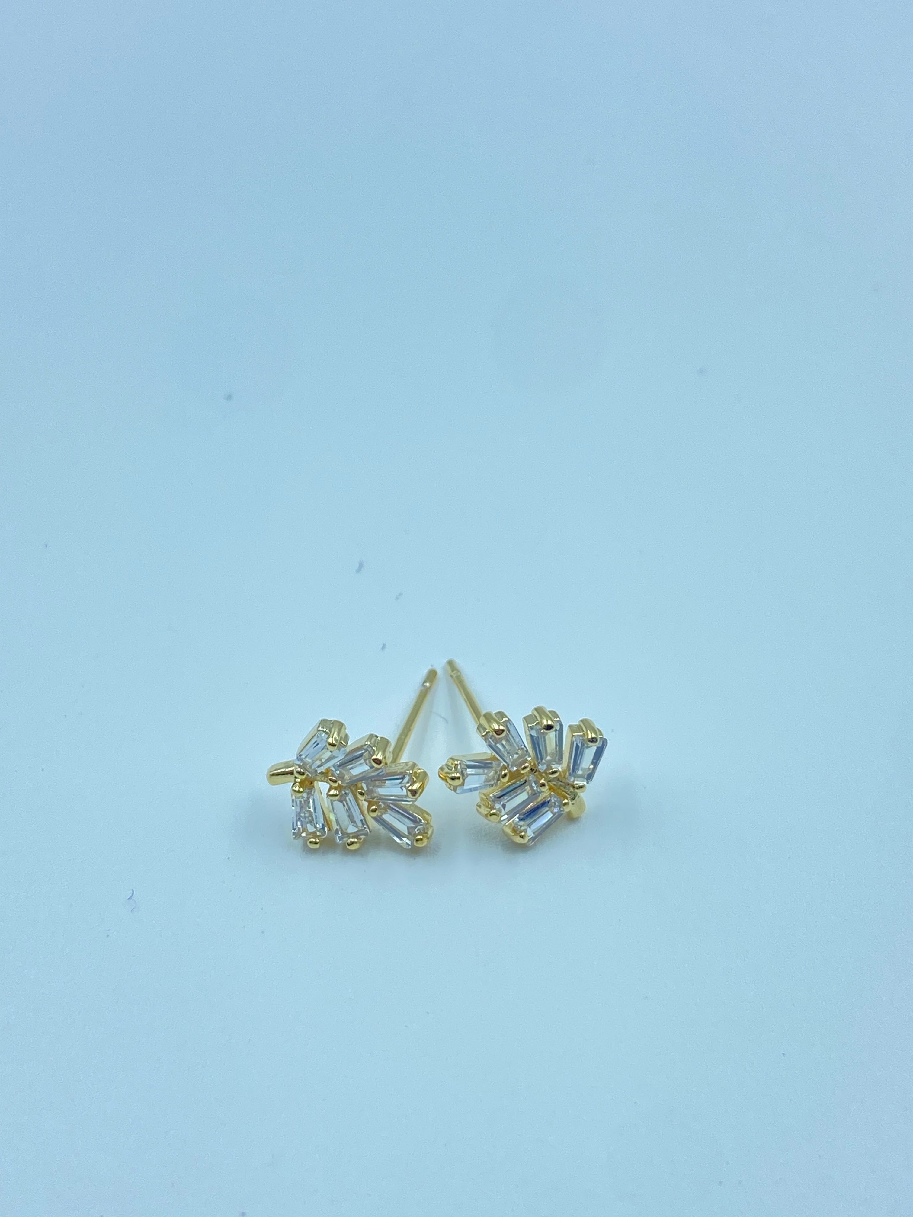 GOLD PETAL EARRINGS