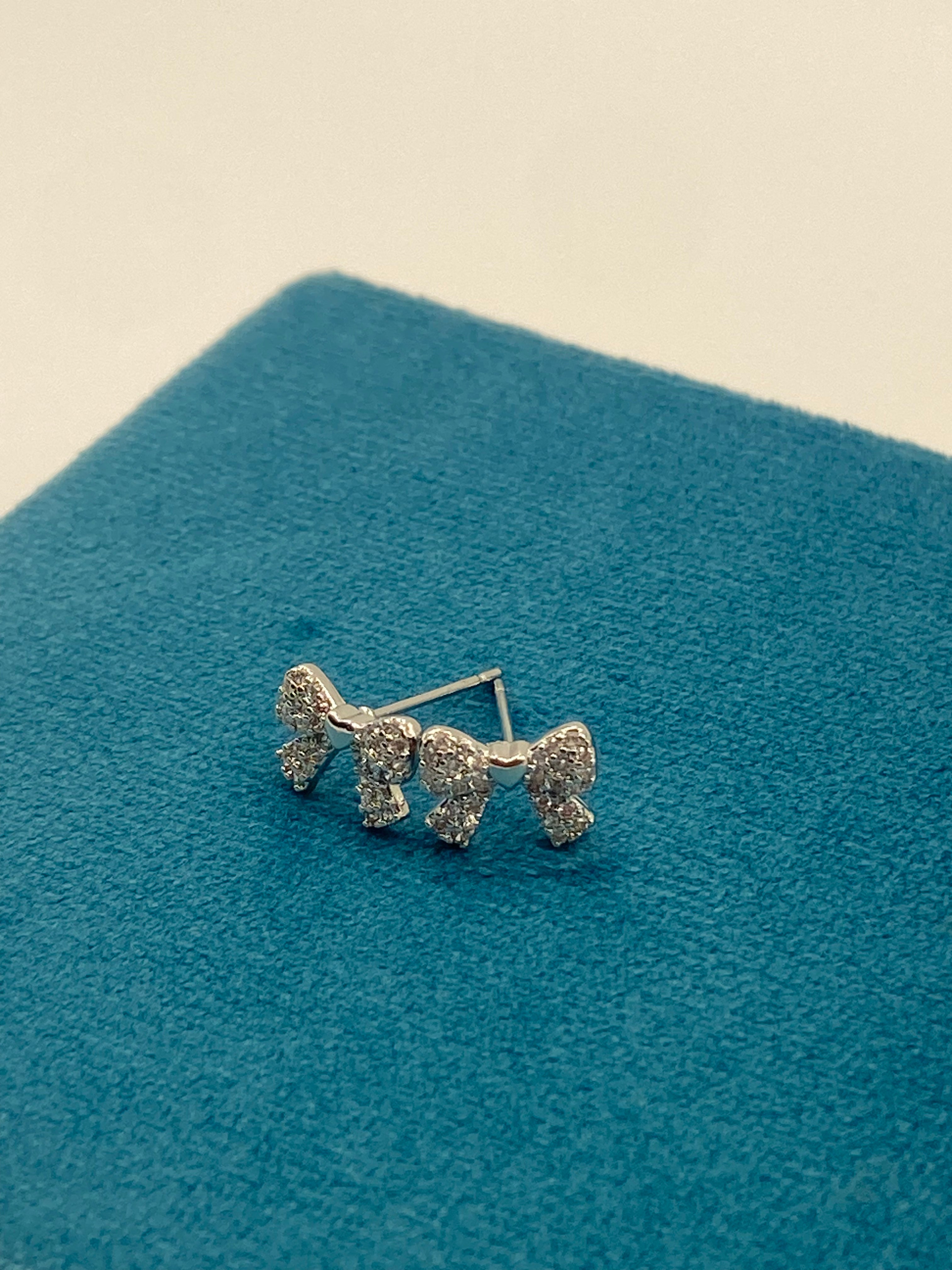SILVER RIBBON EARRINGS