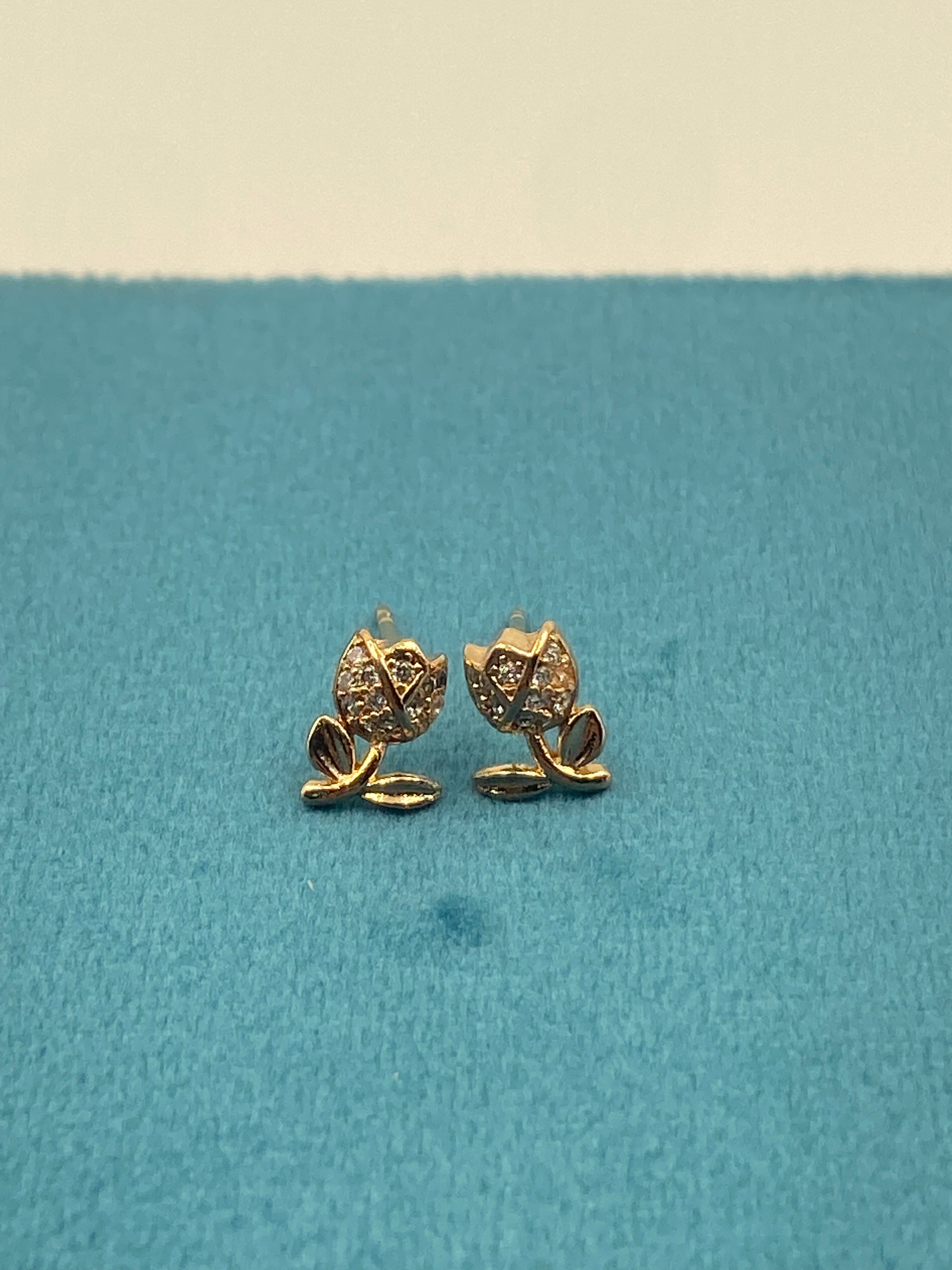 GOLD TULIP EARRINGS