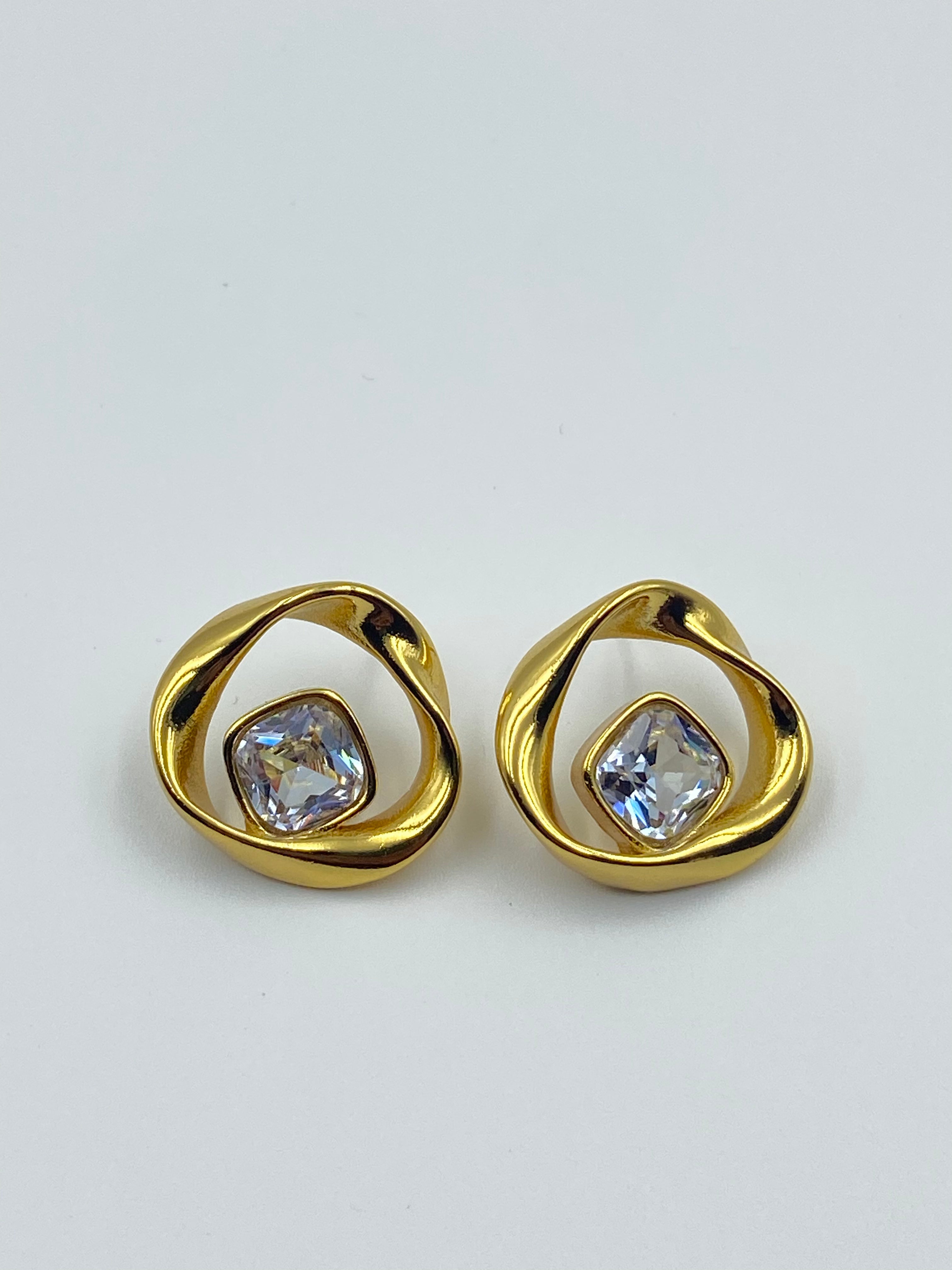 GOLD AD ANTIQUE EARRINGS