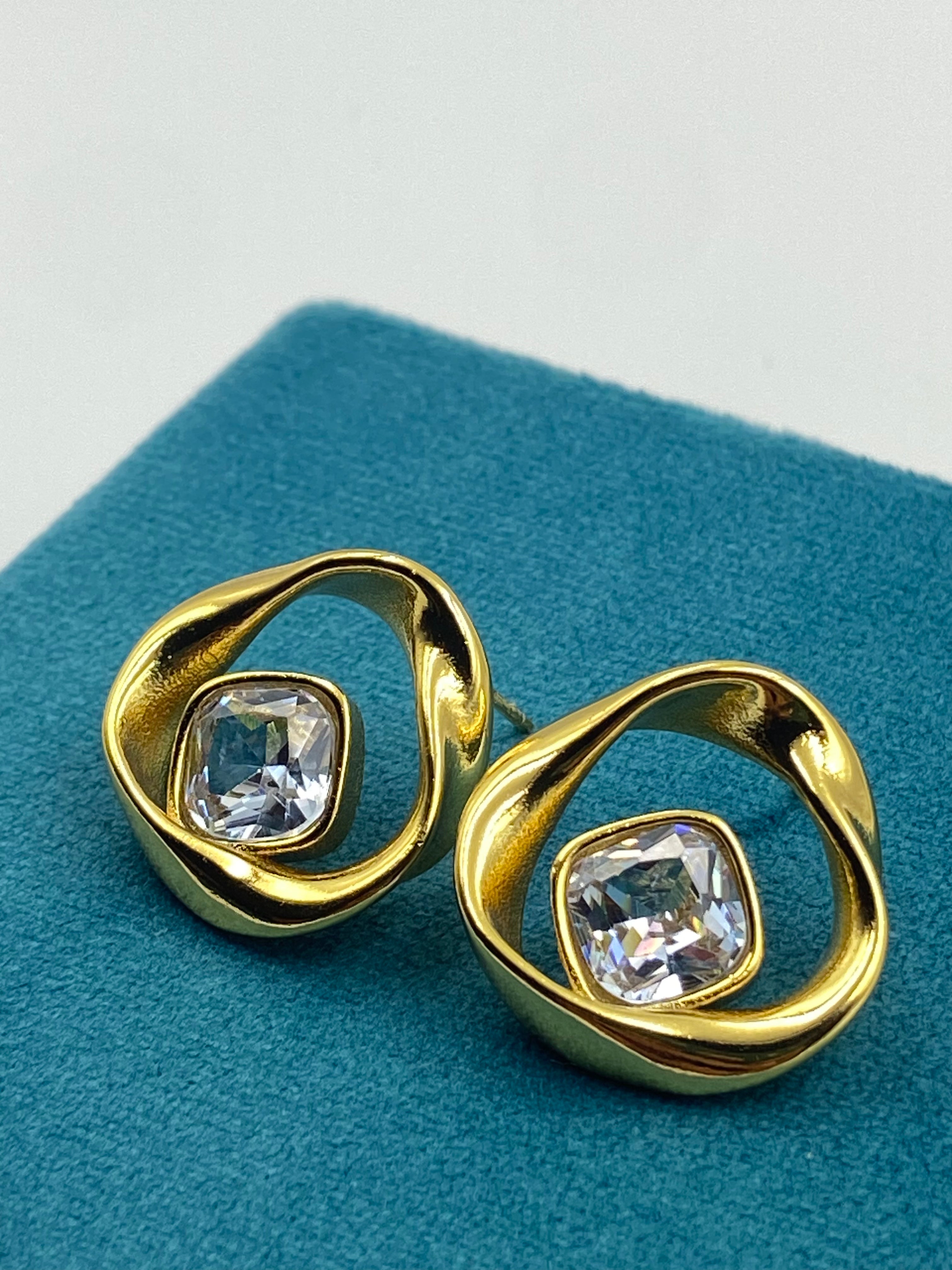 GOLD AD ANTIQUE EARRINGS