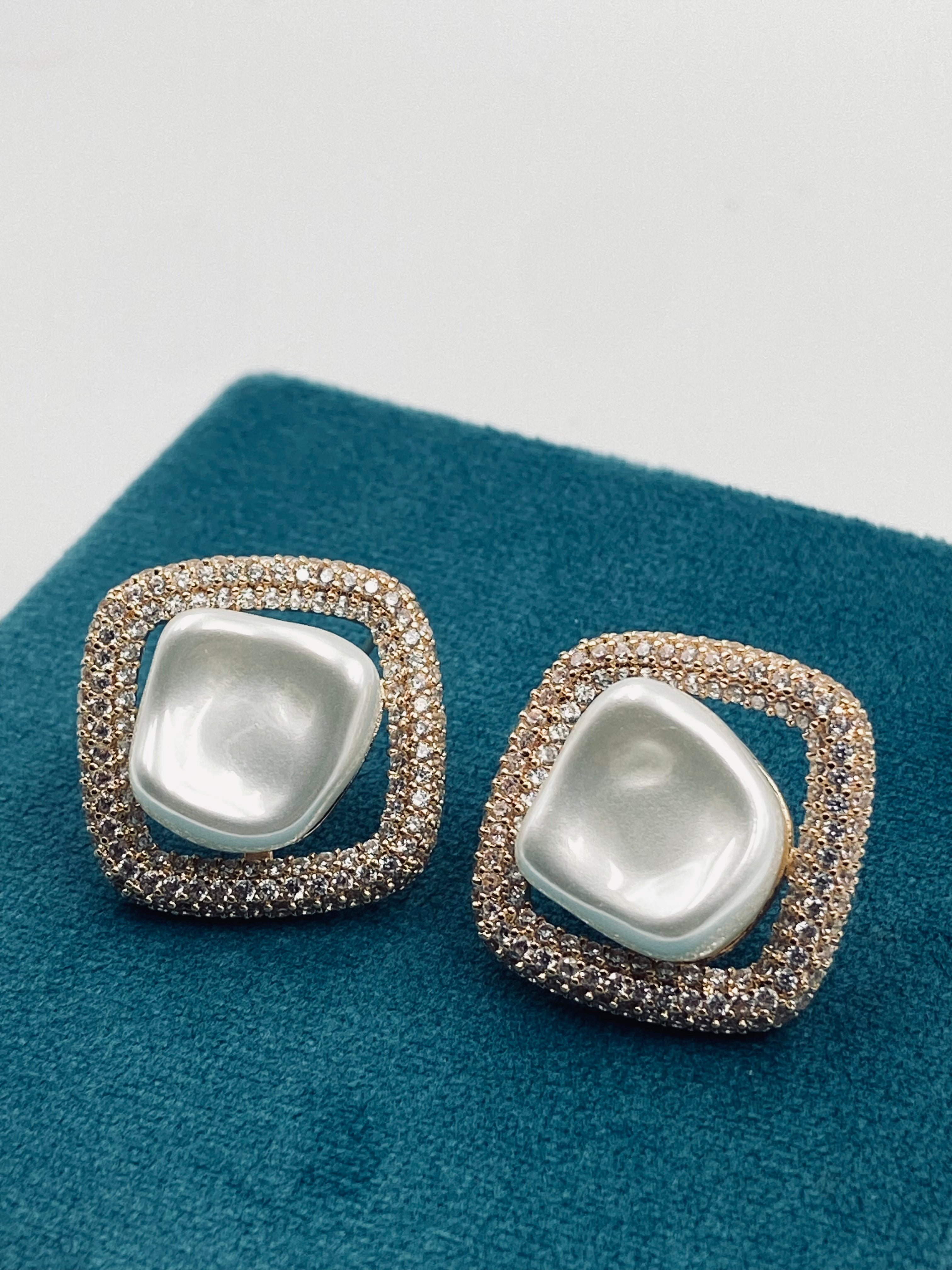 ROSE GOLD STONE EARRINGS
