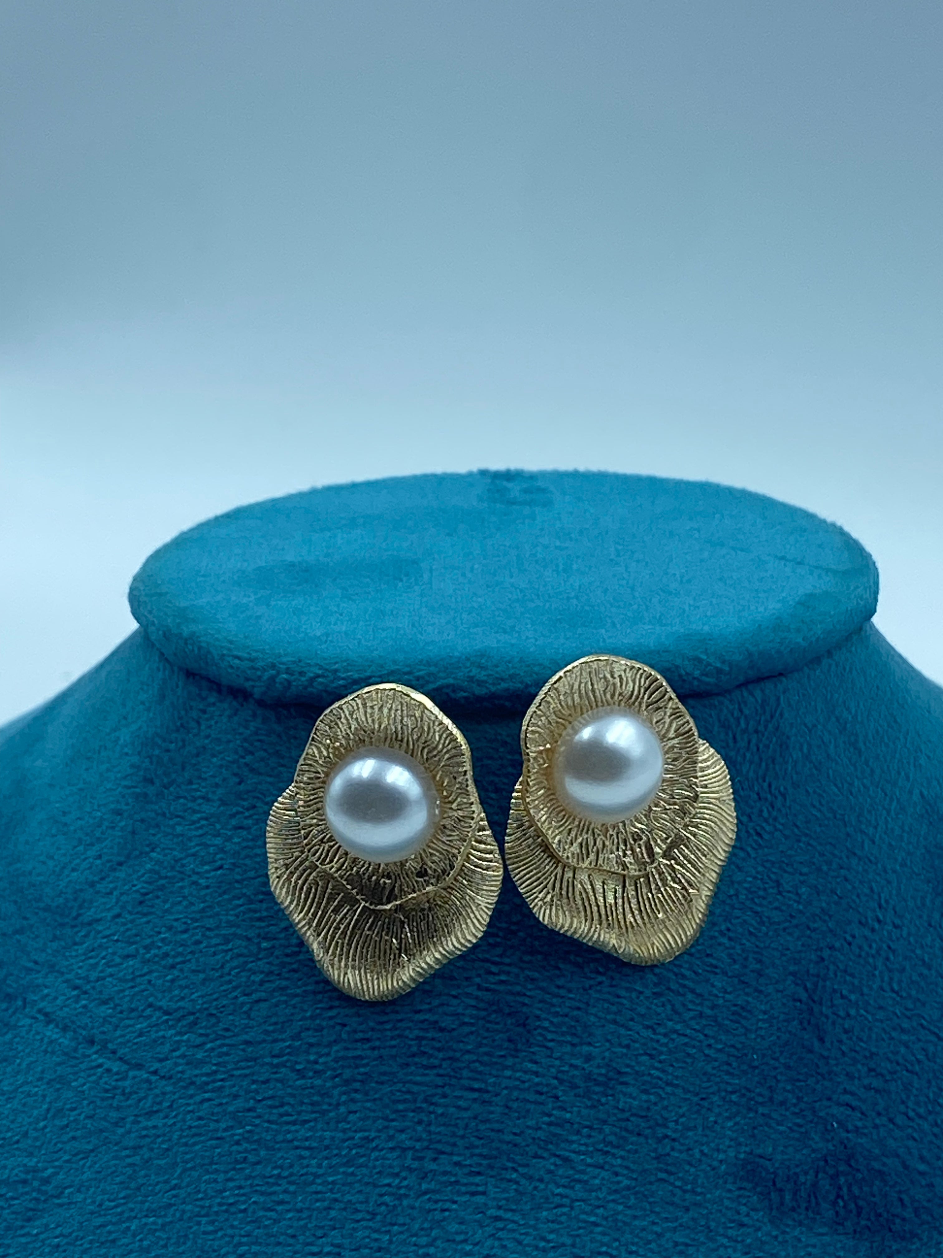 GOLD OCEAN PEARL EARRINGS